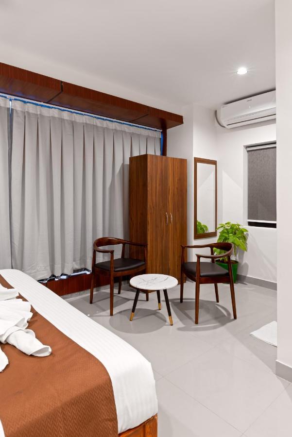 The Elite Hotel Hyderabad Exterior photo